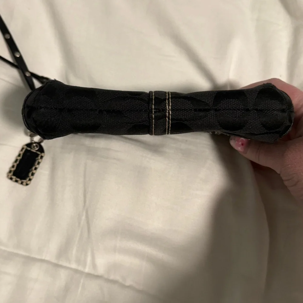 Coach Rare NWOT Studded and Embroidered Black and Cream Patterned Wristlet!